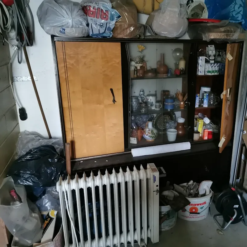 Foto einer Entrümpelung in einem Keller